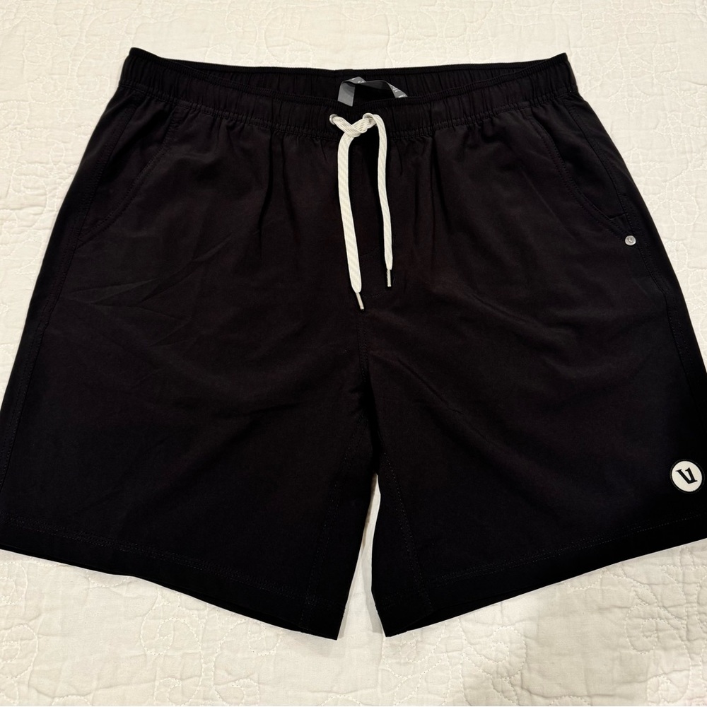 Vuori Black Men's Shorts